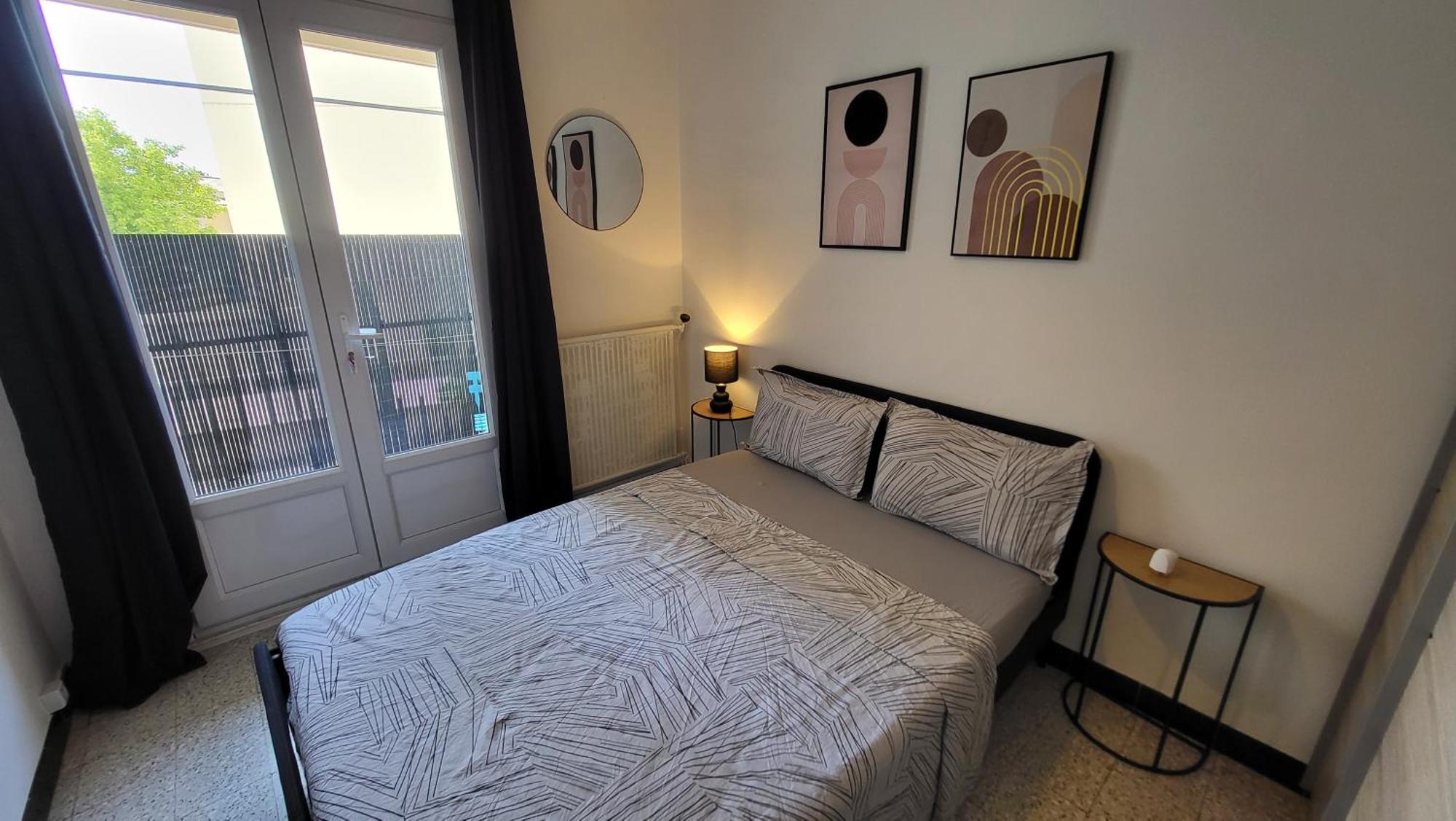 Les Tourterelles D'Avignon 2 Apartment ภายนอก รูปภาพ